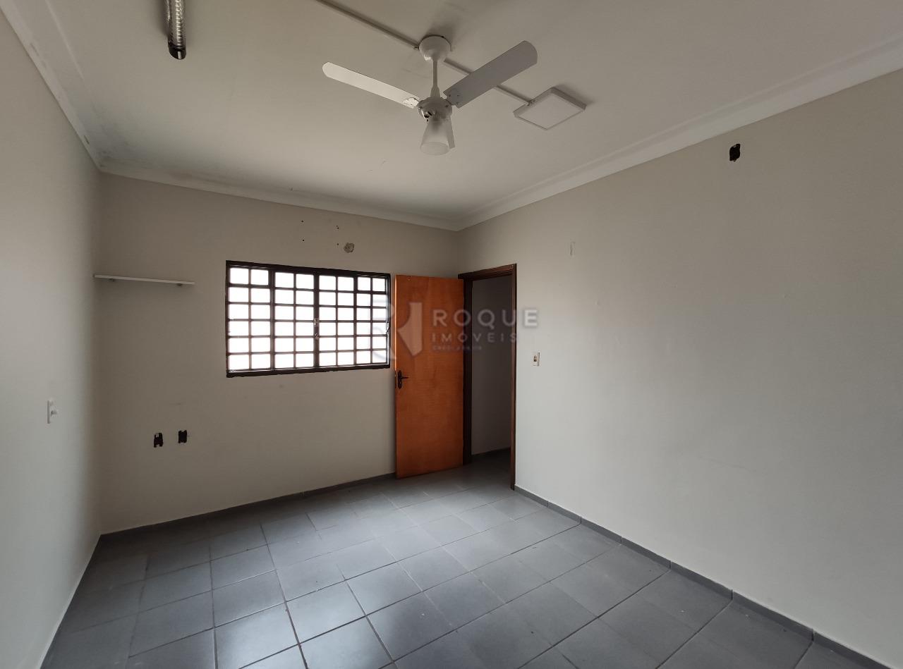 Casa Comercial para aluguel no bairro Vila Cristovam: Sala 6