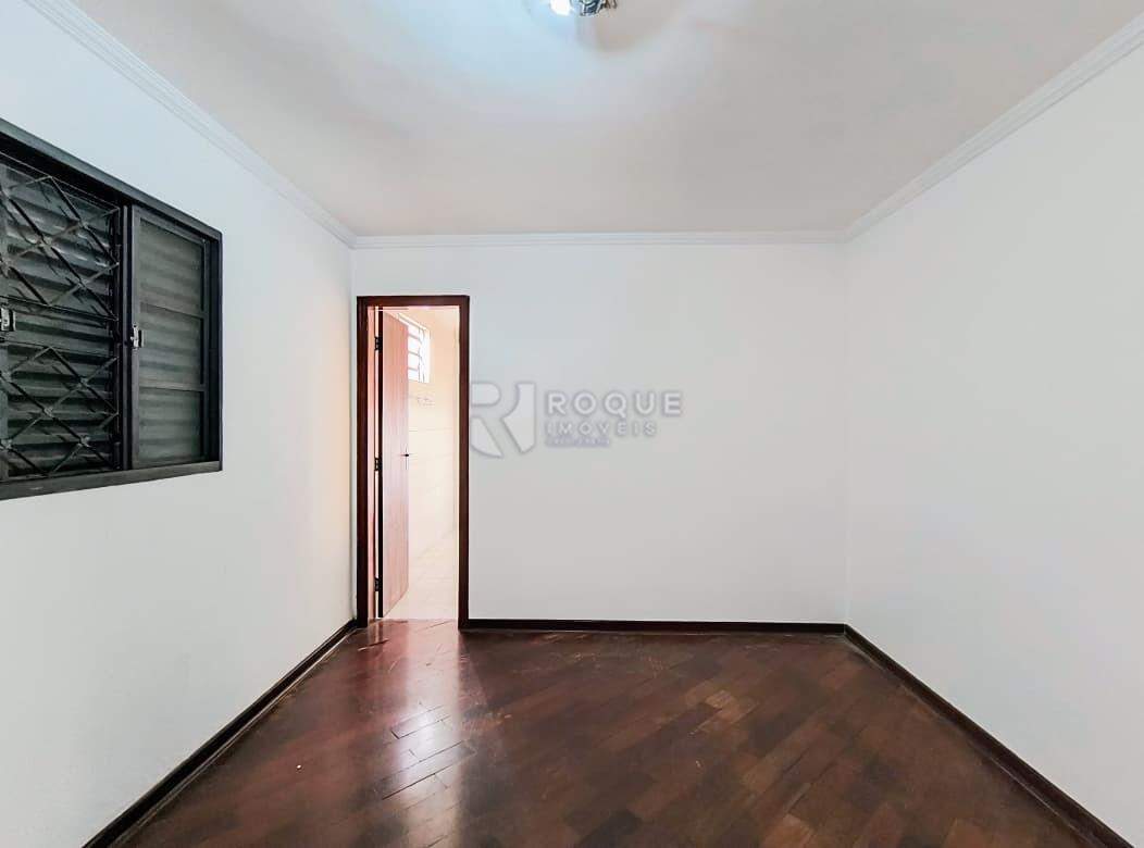 Casa Residencial para aluguel no bairro Vila Cristovam: Dormitório 02