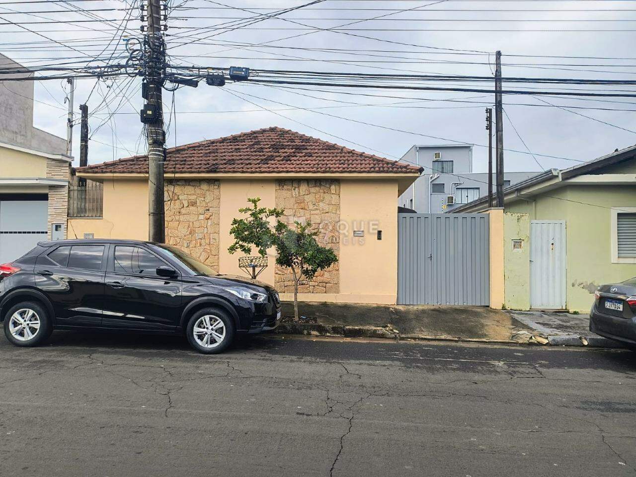 Casa Residencial para aluguel no bairro Vila Cristovam: Fachada