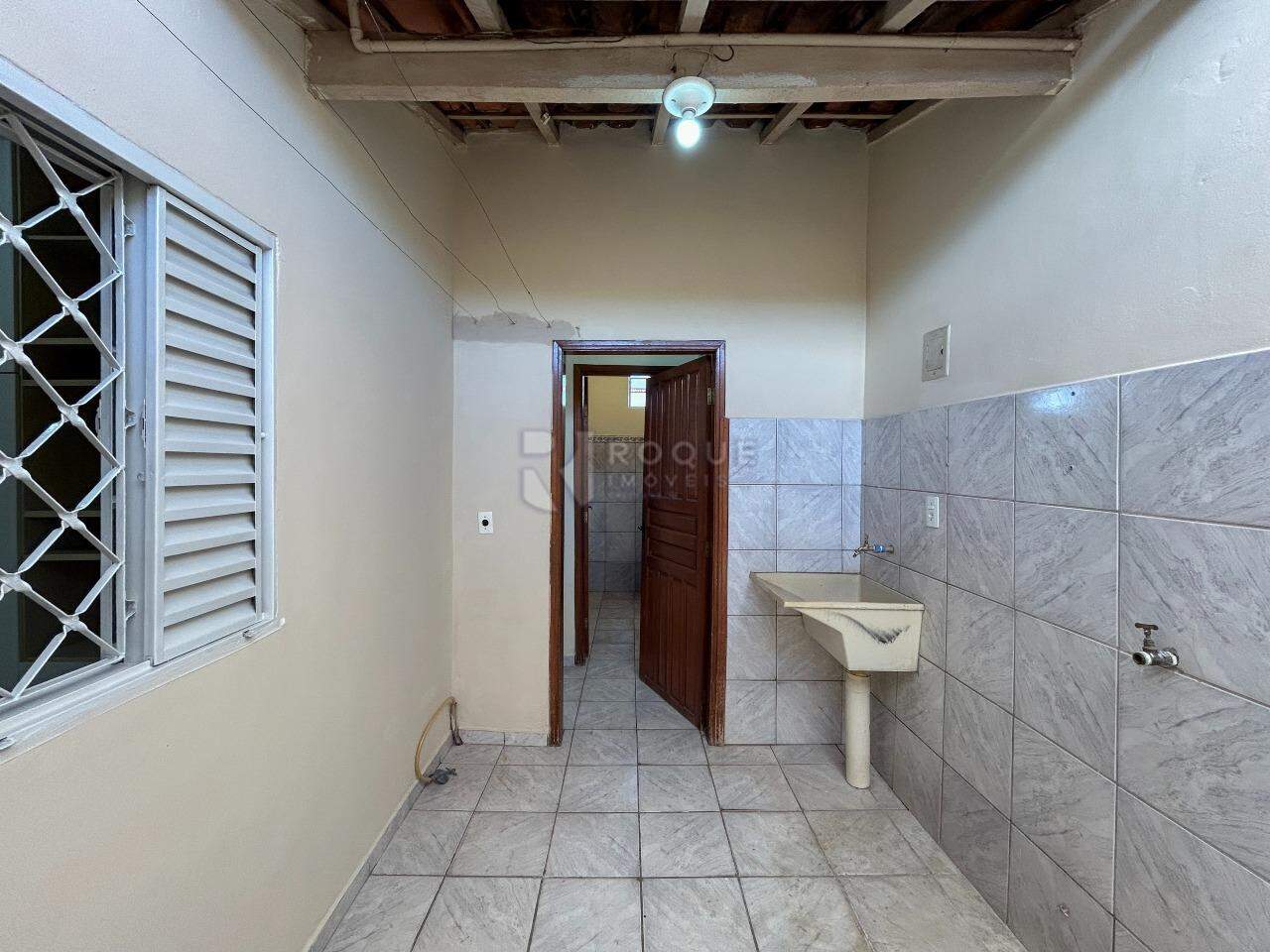 Casa Residencial para aluguel no bairro Vila Paulista: Área de serviço 