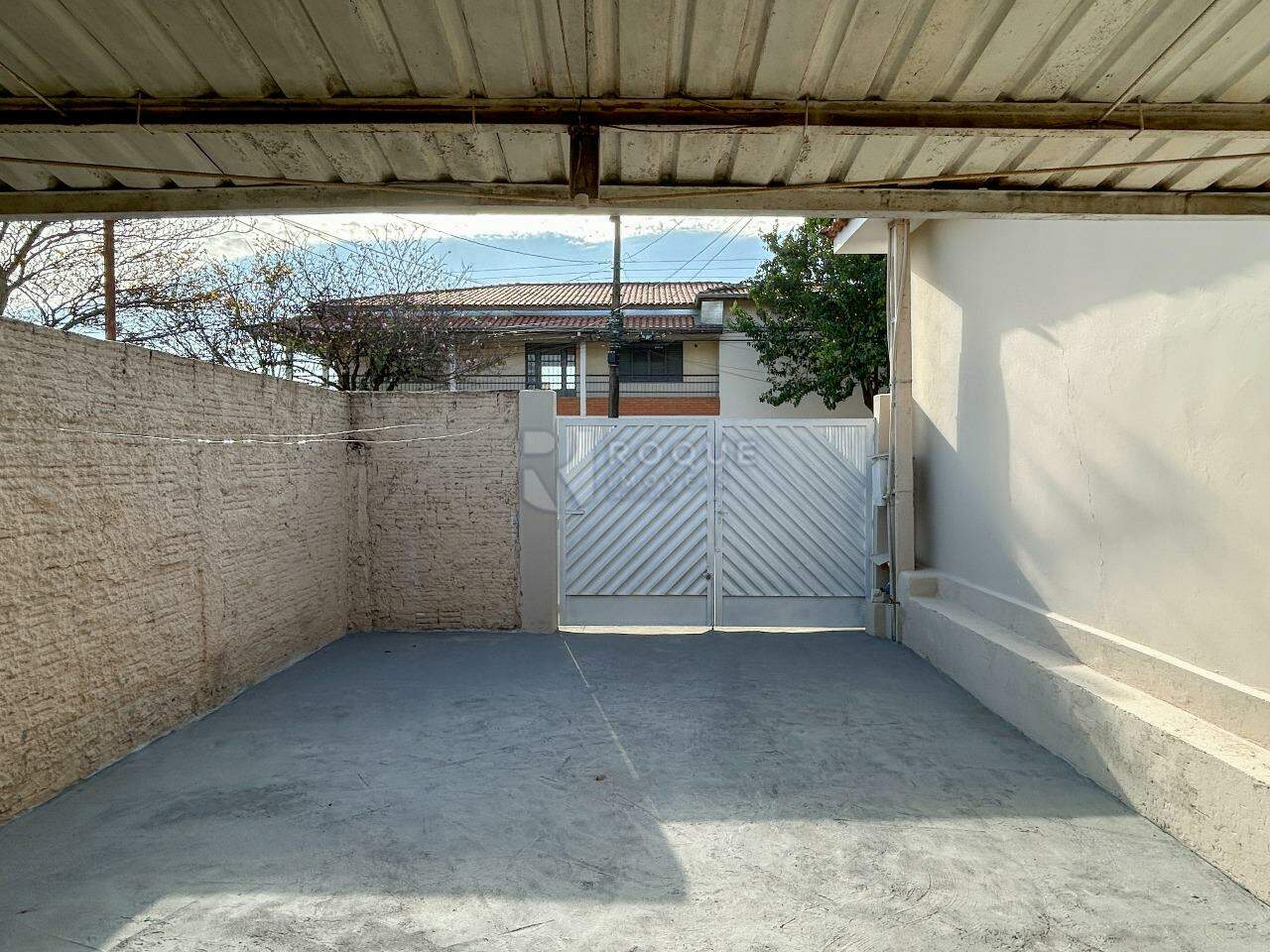 Casa Residencial para aluguel no bairro Vila Paulista: Garagem / Área externa