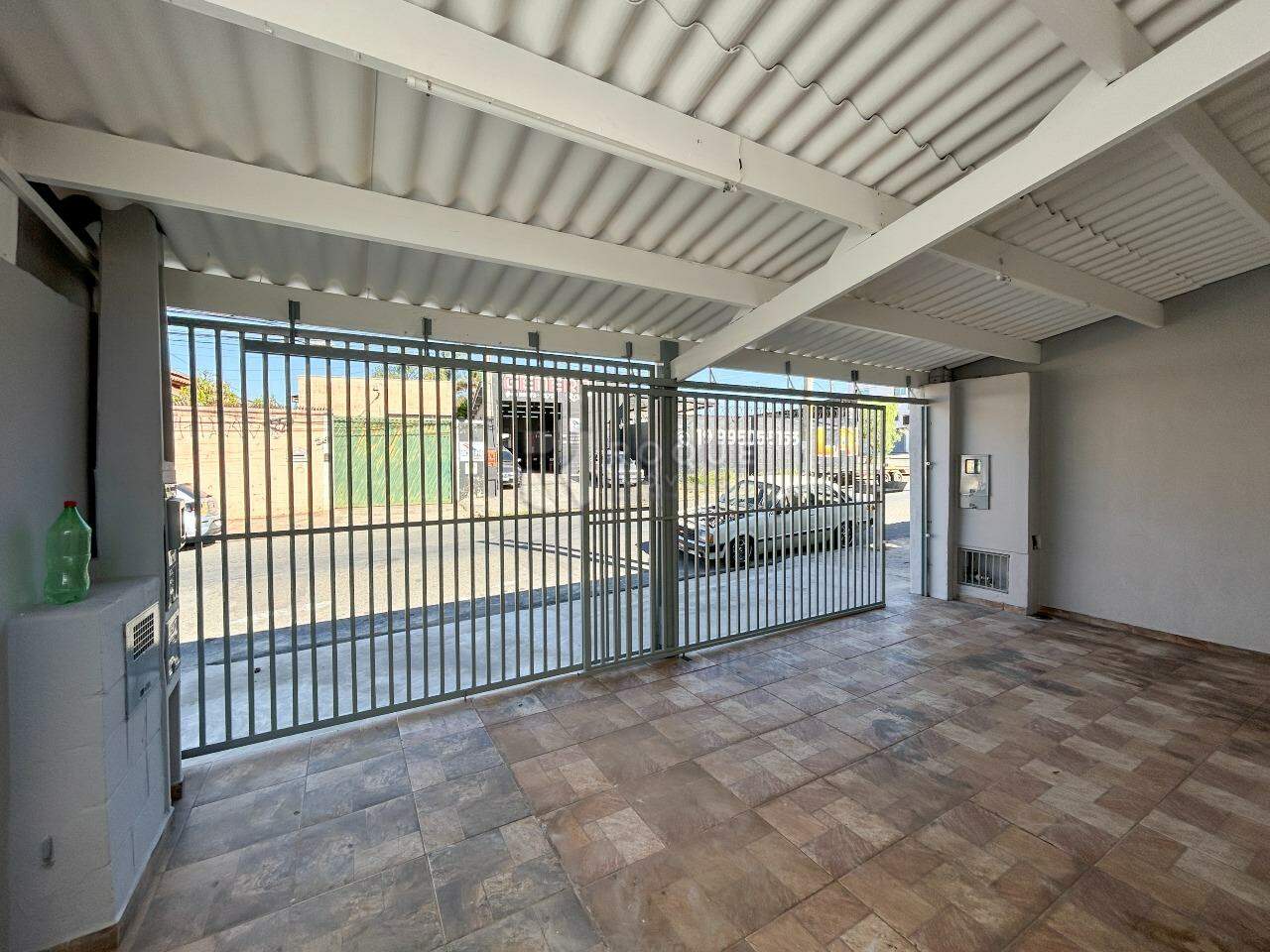 Salão para aluguel no bairro Jardim Residencial Recanto Alvorada: Frente 