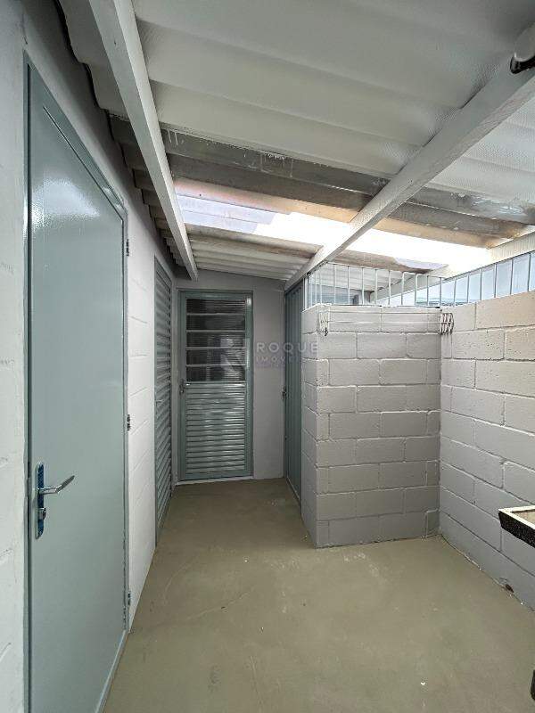 Salão para aluguel no bairro Jardim Residencial Recanto Alvorada: Área de serviço 