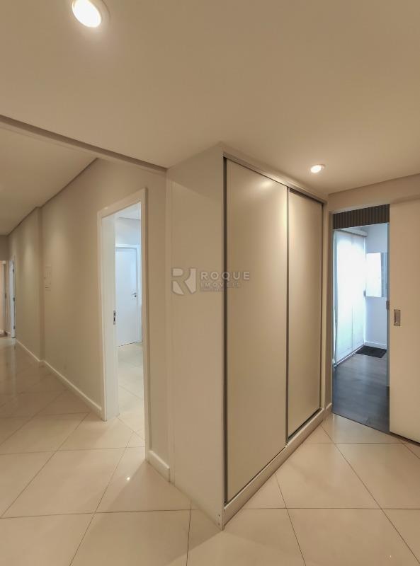 Casa Comercial para aluguel no bairro Centro: Hall 