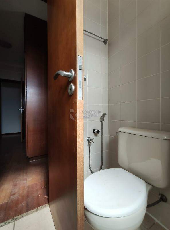 Apartamento para aluguel no bairro Centro: WC suíte 