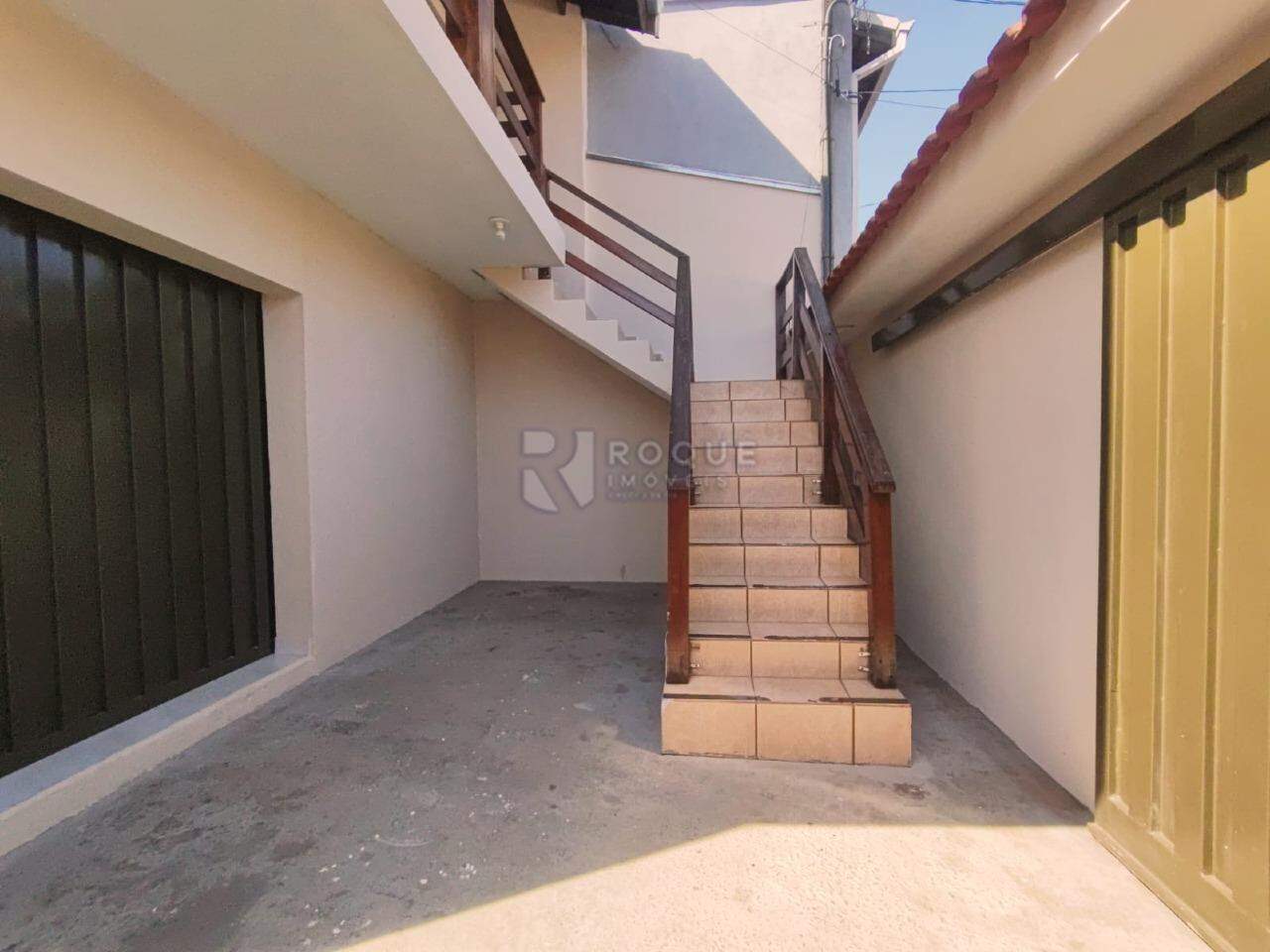 Casa Residencial para aluguel no bairro Jardim Residencial Dona Santina Paroli Peccinini: Garagem