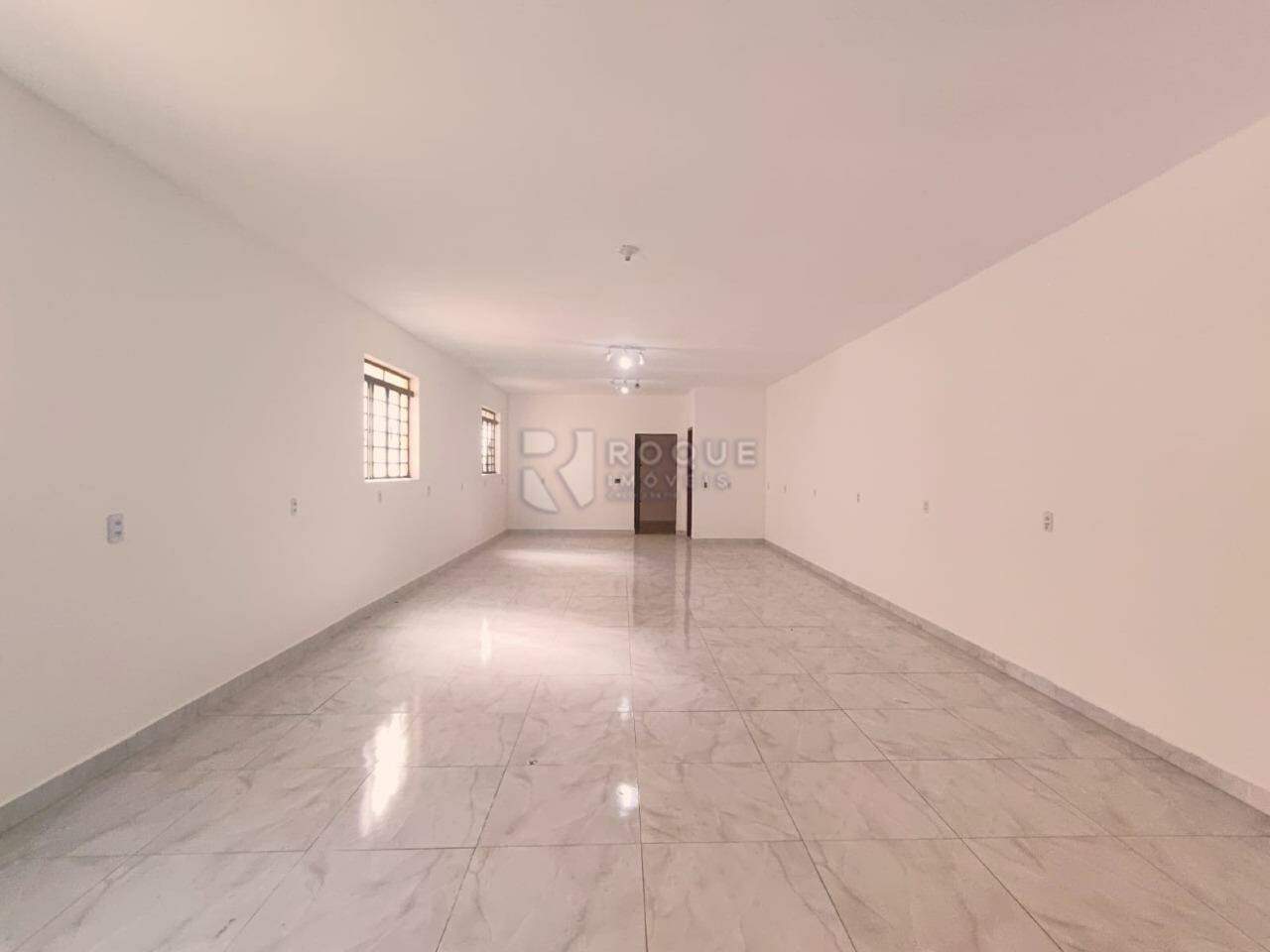 Casa Residencial para aluguel no bairro Jardim Residencial Dona Santina Paroli Peccinini: Salão