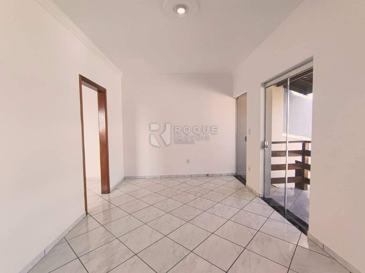 Casa Residencial para aluguel no bairro Jardim Residencial Dona Santina Paroli Peccinini: Sala