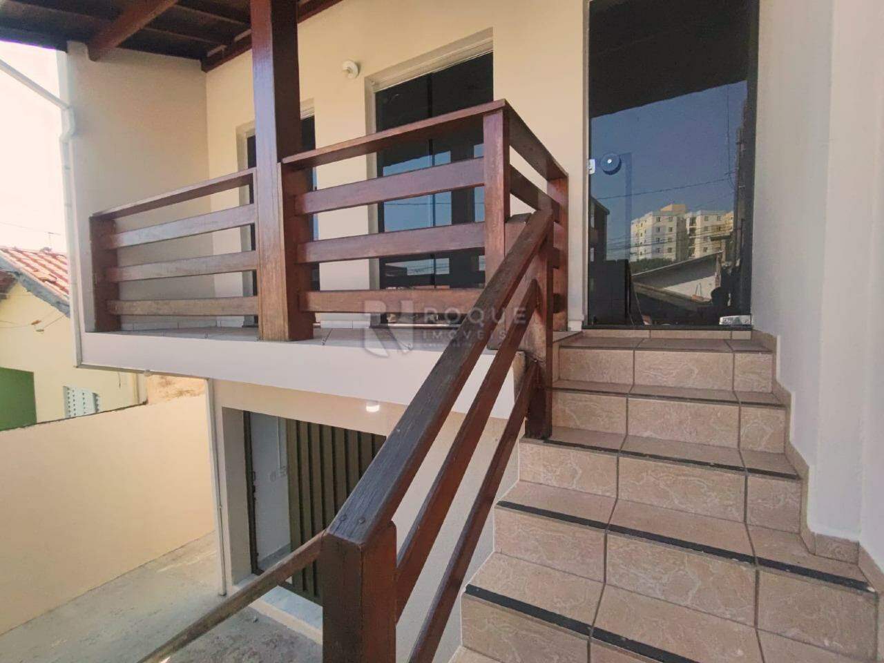 Casa Residencial para aluguel no bairro Jardim Residencial Dona Santina Paroli Peccinini: Varanda