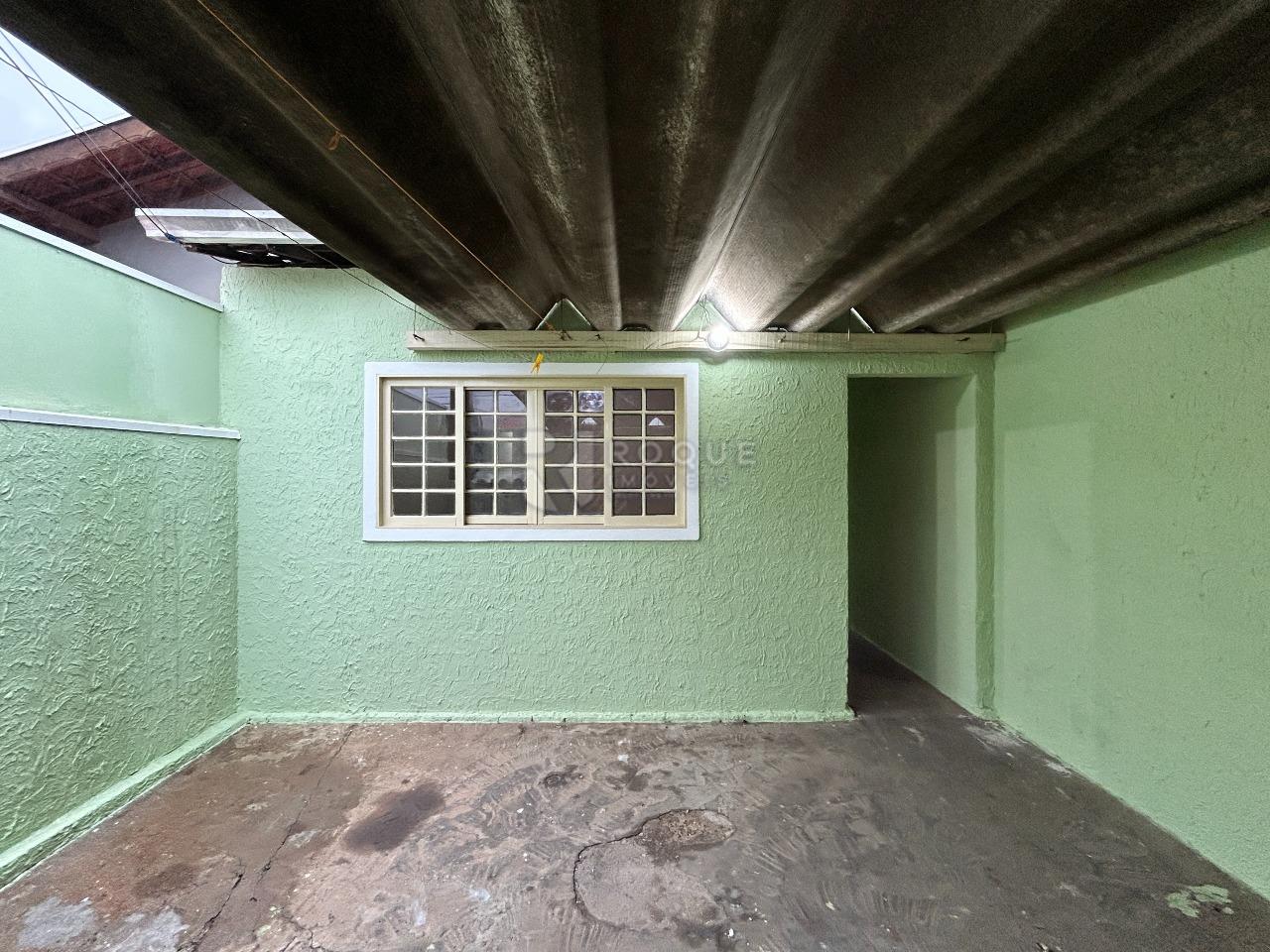 Casa Residencial para aluguel no bairro Jardim das Laranjeiras: Garagem 