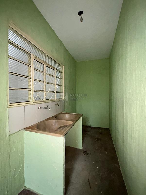 Casa Residencial para aluguel no bairro Jardim das Laranjeiras: Área de serviço 