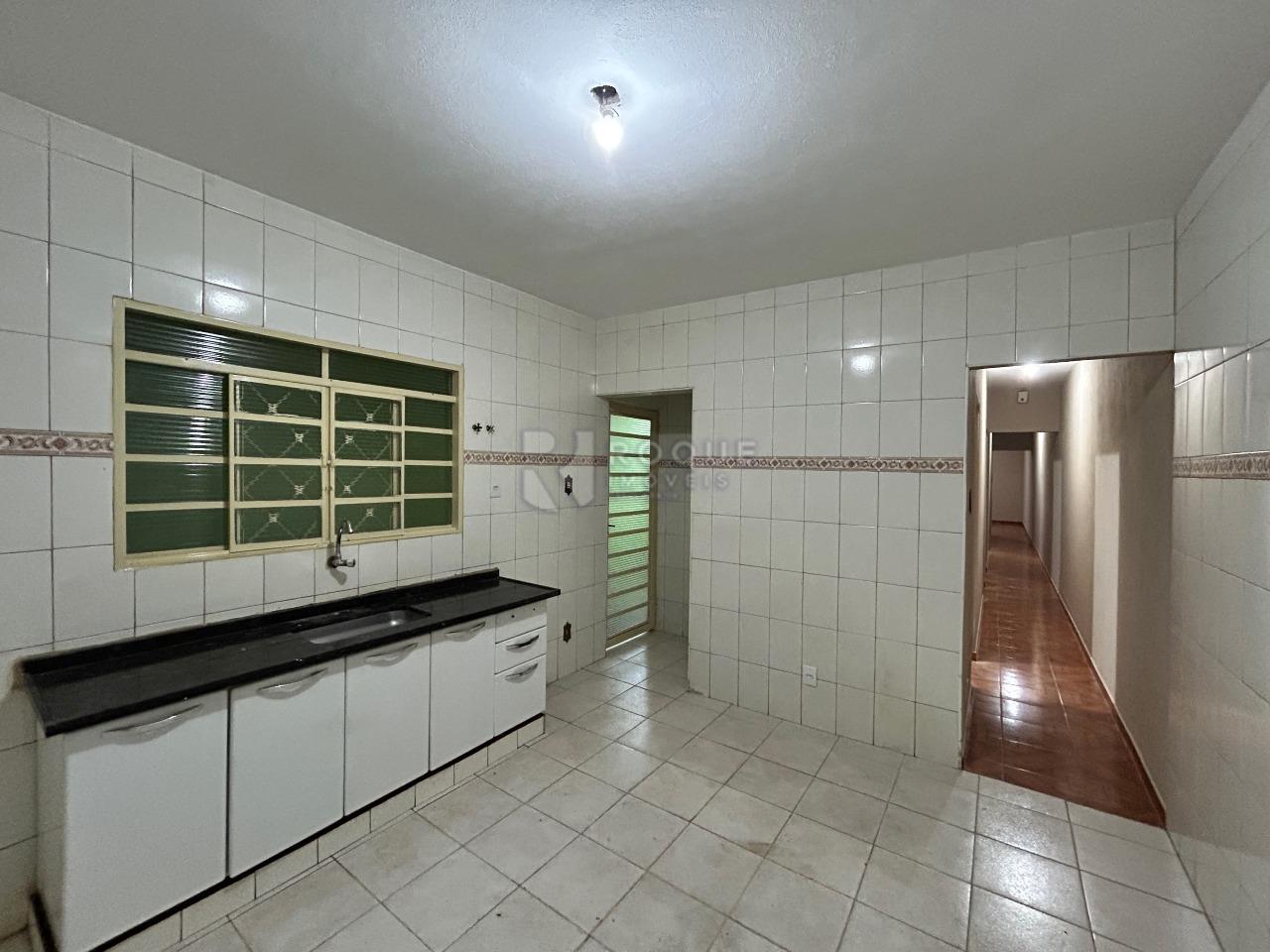Casa Residencial para aluguel no bairro Jardim das Laranjeiras: Cozinha