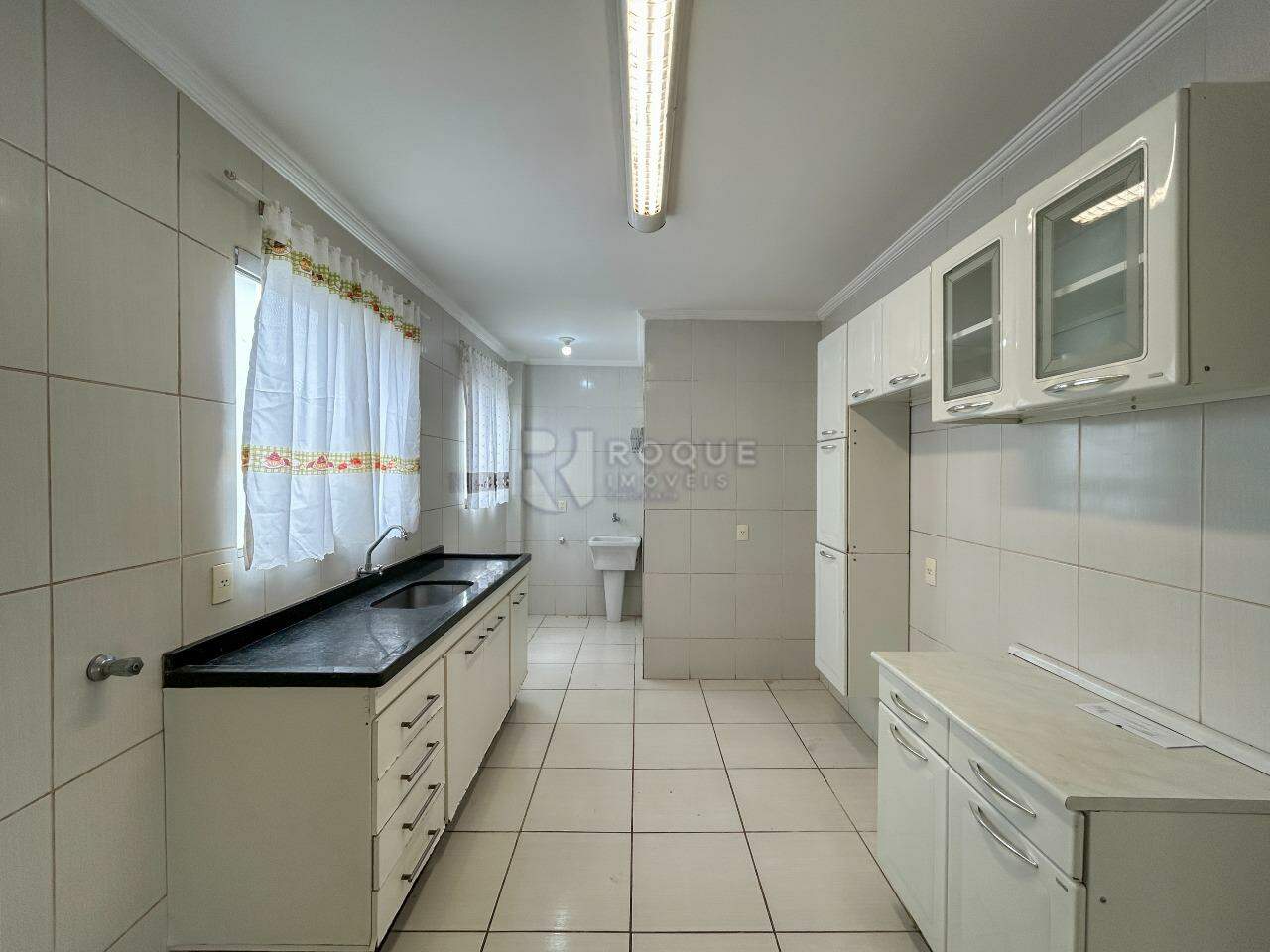 Apartamento para aluguel no bairro Jardim Ouro Verde: Cozinha