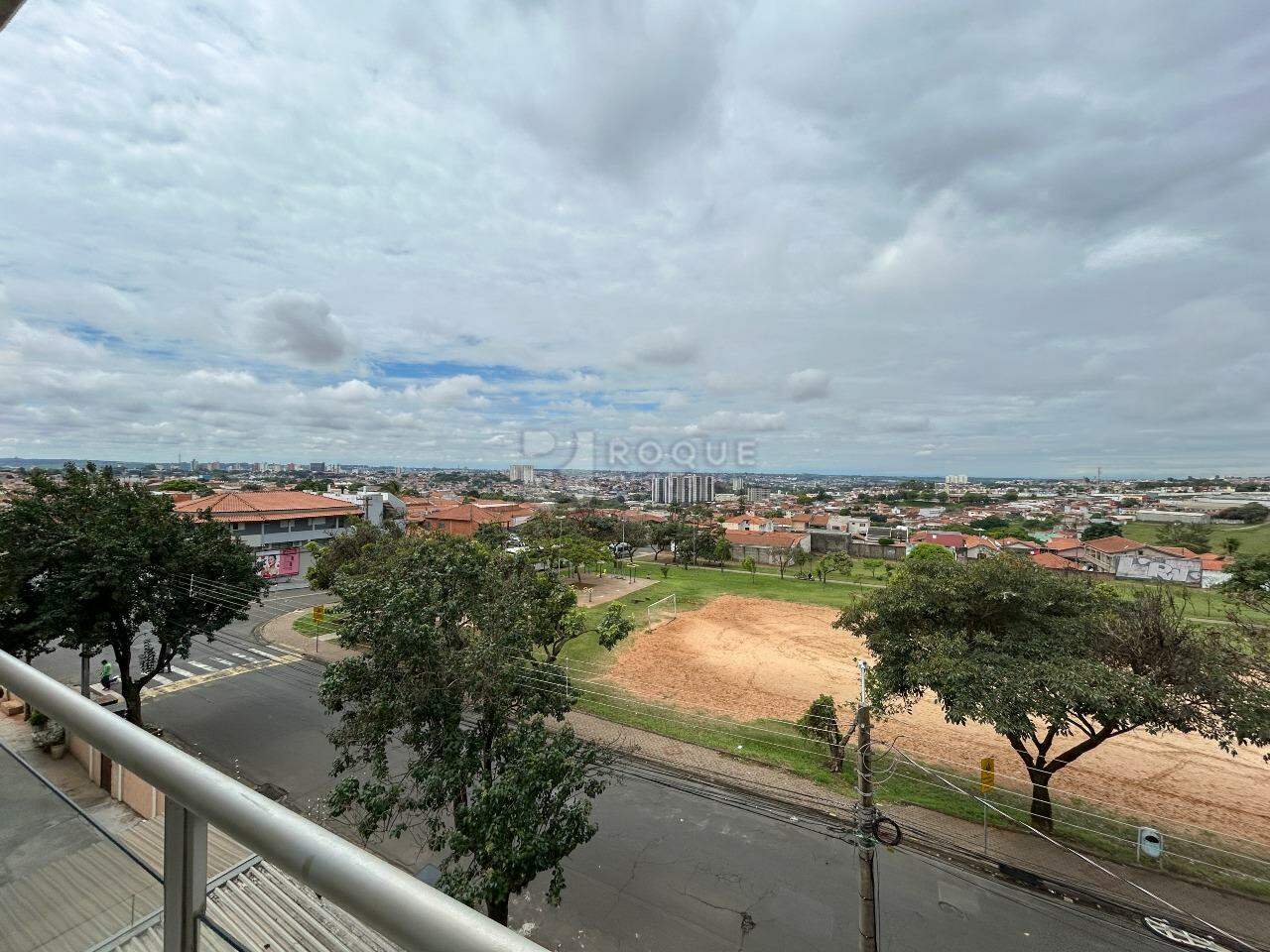 Apartamento para aluguel no bairro Jardim Ouro Verde: Sacada