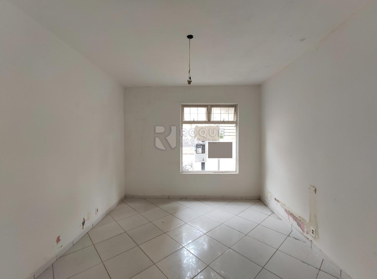 Casa Comercial para aluguel no bairro Centro: Sala 2