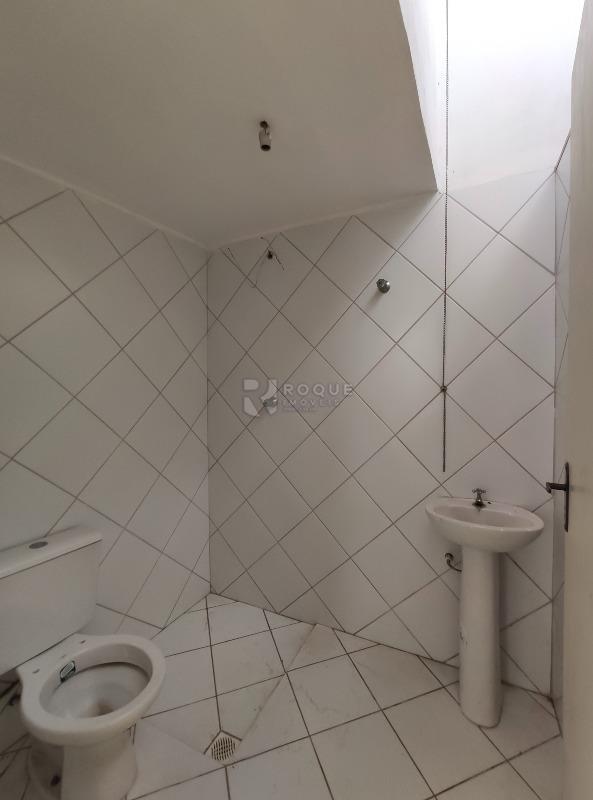 Casa Comercial para aluguel no bairro Centro: WC 2
