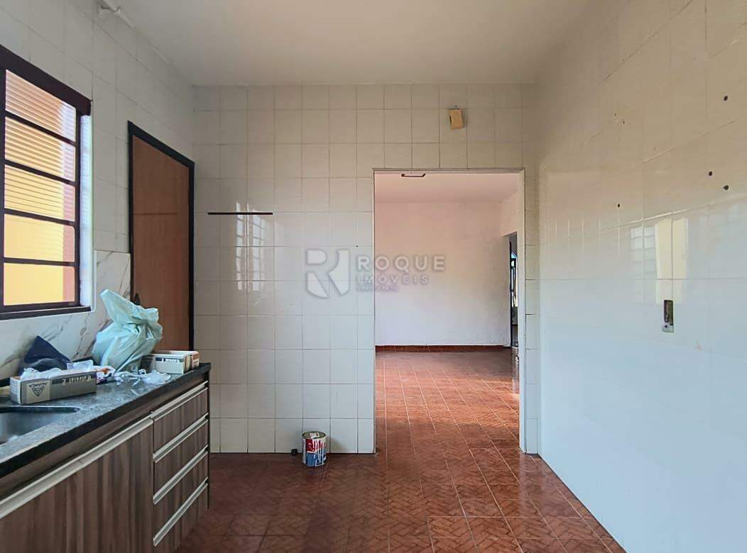 Casa Residencial para aluguel no bairro Jardim Esmeralda: Cozinha outra vista