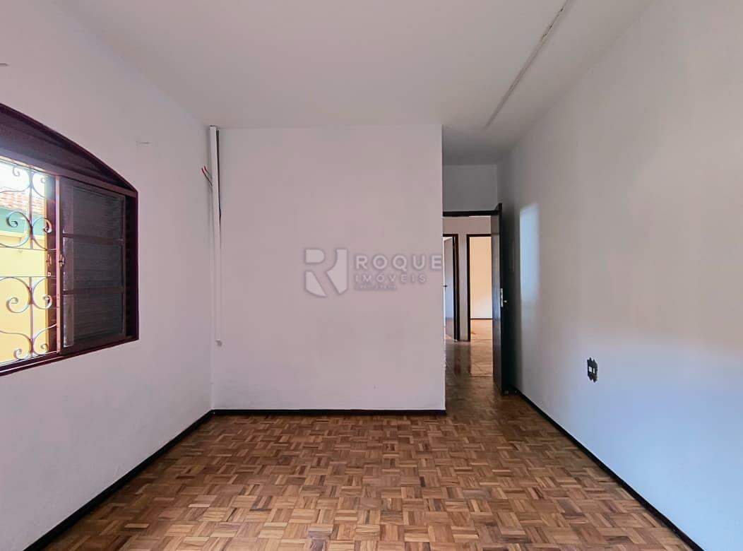 Casa Residencial para aluguel no bairro Jardim Esmeralda: Dormitório 03 suíte