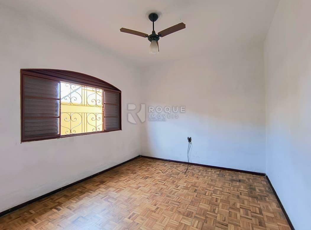 Casa Residencial para aluguel no bairro Jardim Esmeralda: Dormitório 02