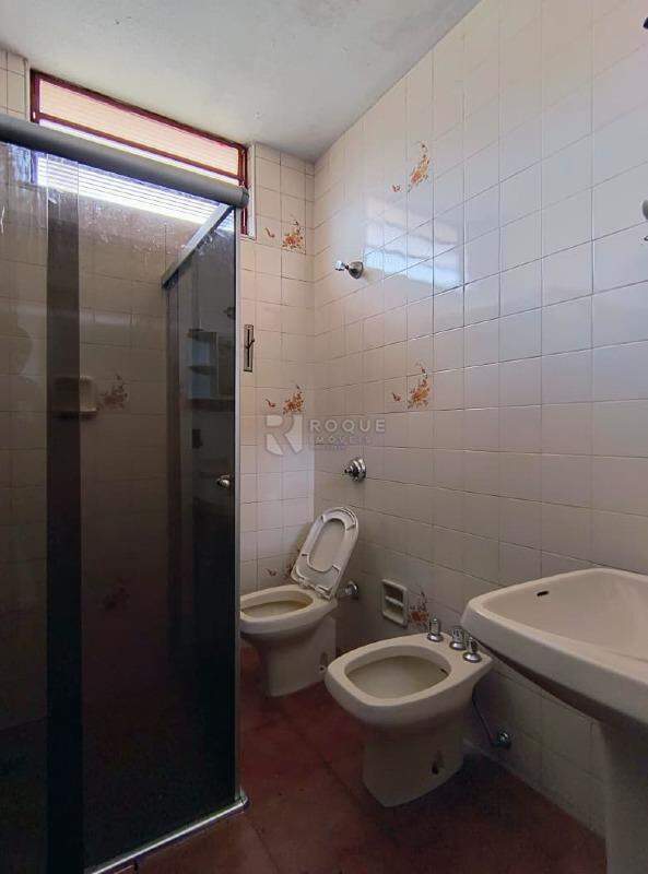 Casa Residencial para aluguel no bairro Jardim Esmeralda: Wc suíte