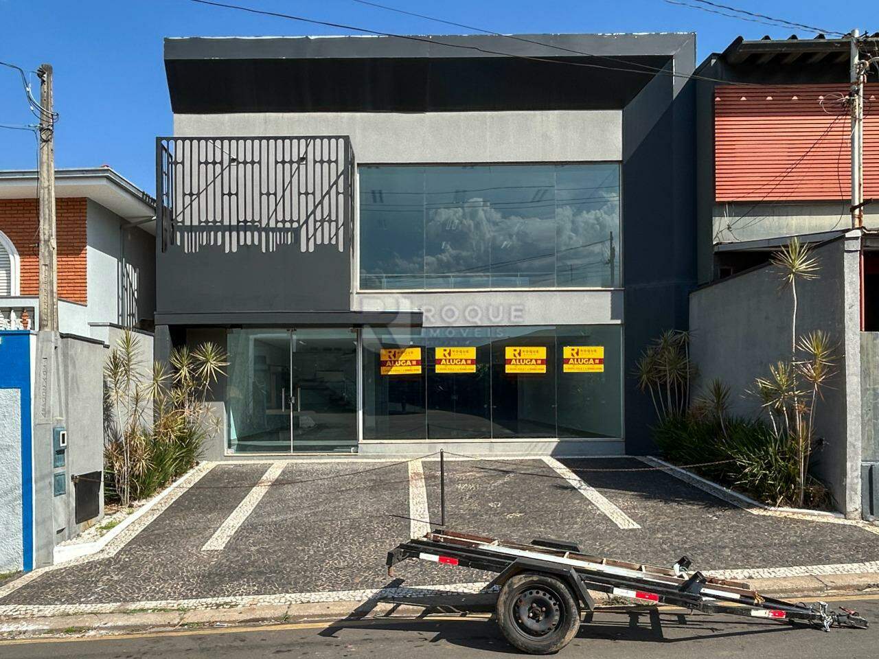 Salão para aluguel no bairro Vila São João: Fachada 