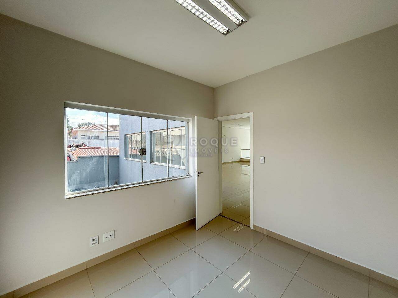Salão para aluguel no bairro Vila São João: Sala mezanino