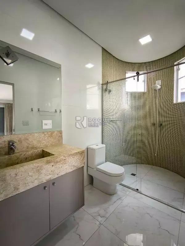 Casa em condomínio para aluguel no bairro Parque São Bento: WC Suíte 01