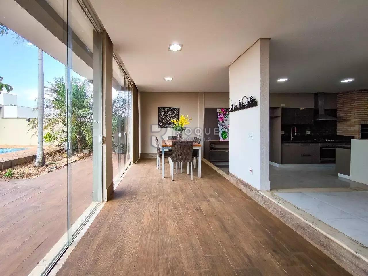 Casa em condomínio para aluguel no bairro Parque São Bento: Sala de estar