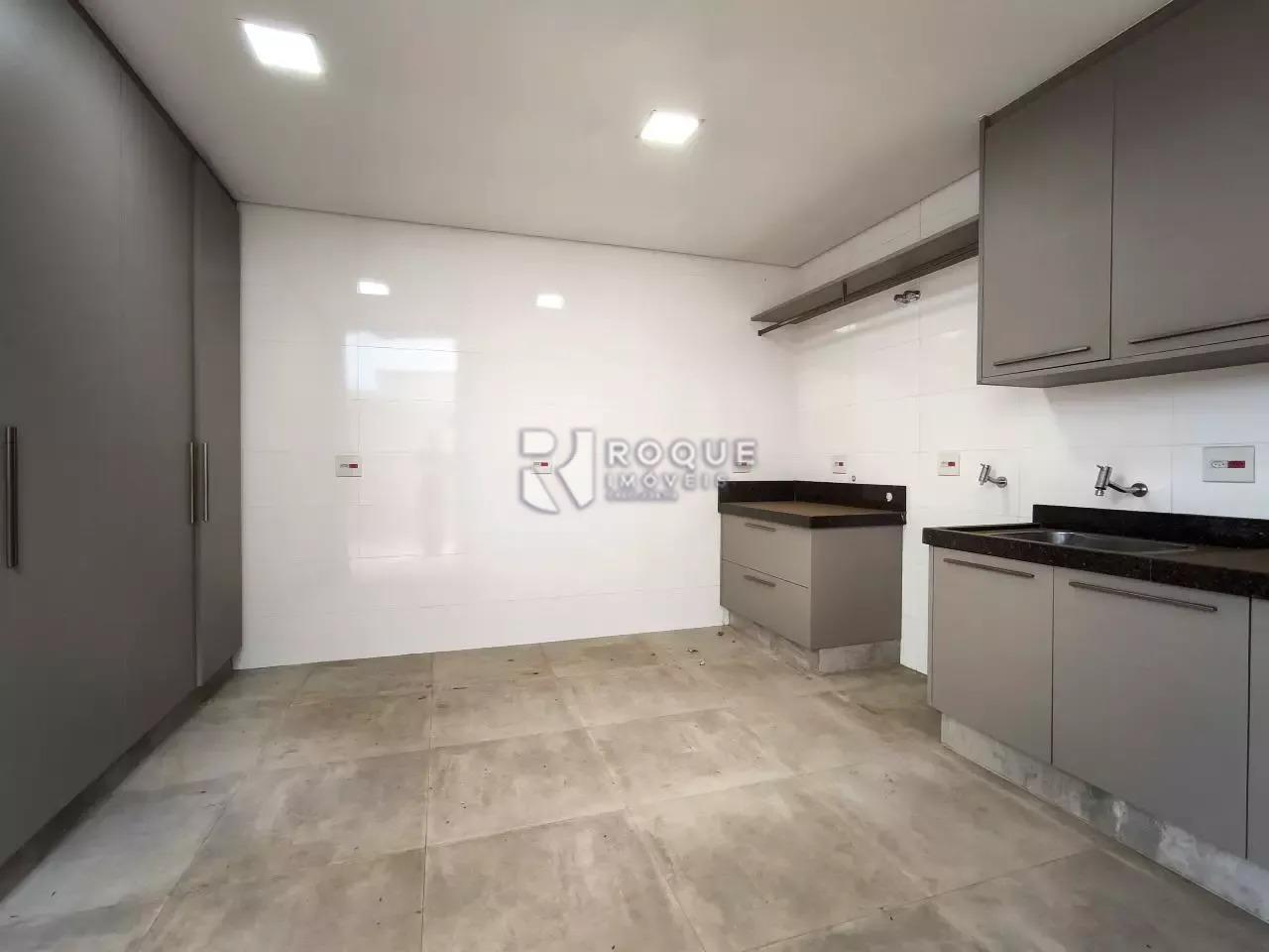 Casa em condomínio para aluguel no bairro Parque São Bento: Lavanderia