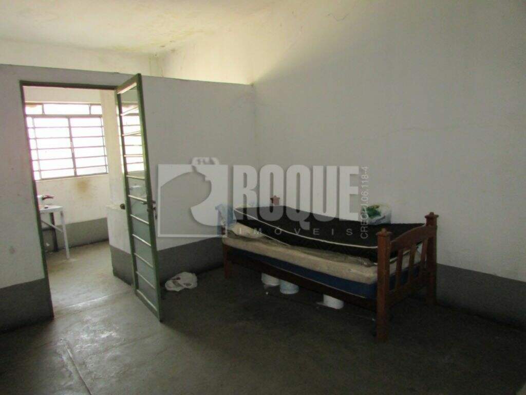 Barracão/Galpão para aluguel no bairro Vila Queiroz: Sala