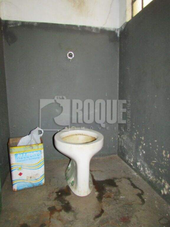 Barracão/Galpão para aluguel no bairro Vila Queiroz: WC 1