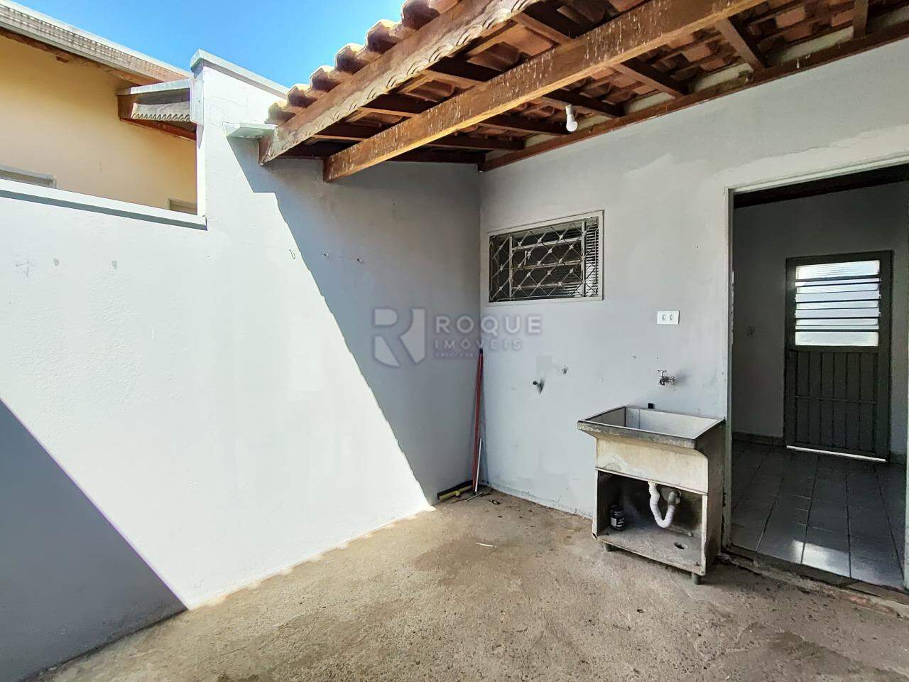 Casa Residencial para aluguel no bairro Jardim Morro Azul: Lavanderia