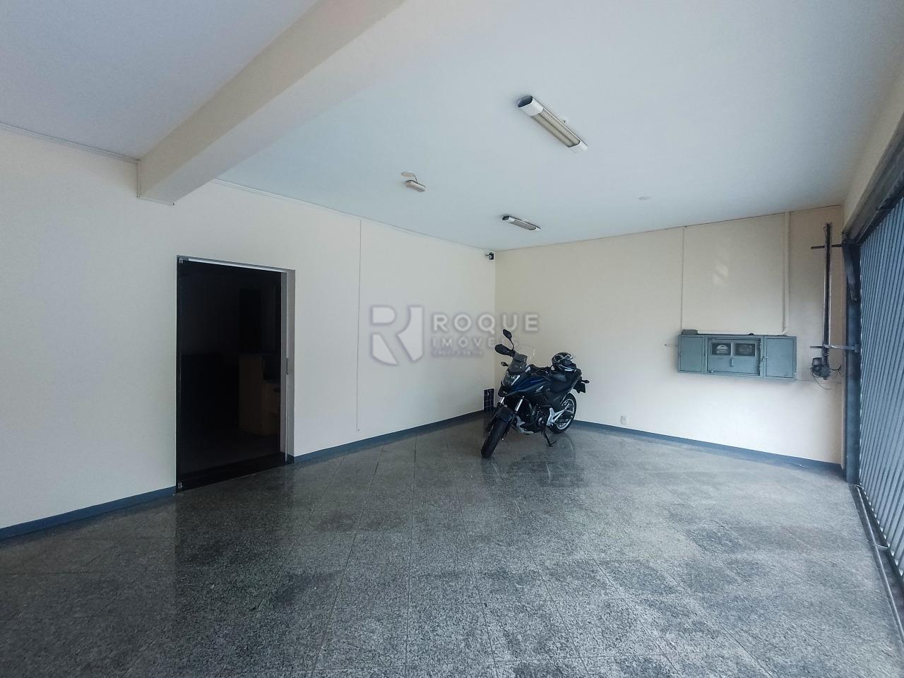 Salas/Conjuntos para aluguel no bairro Centro: Garagem