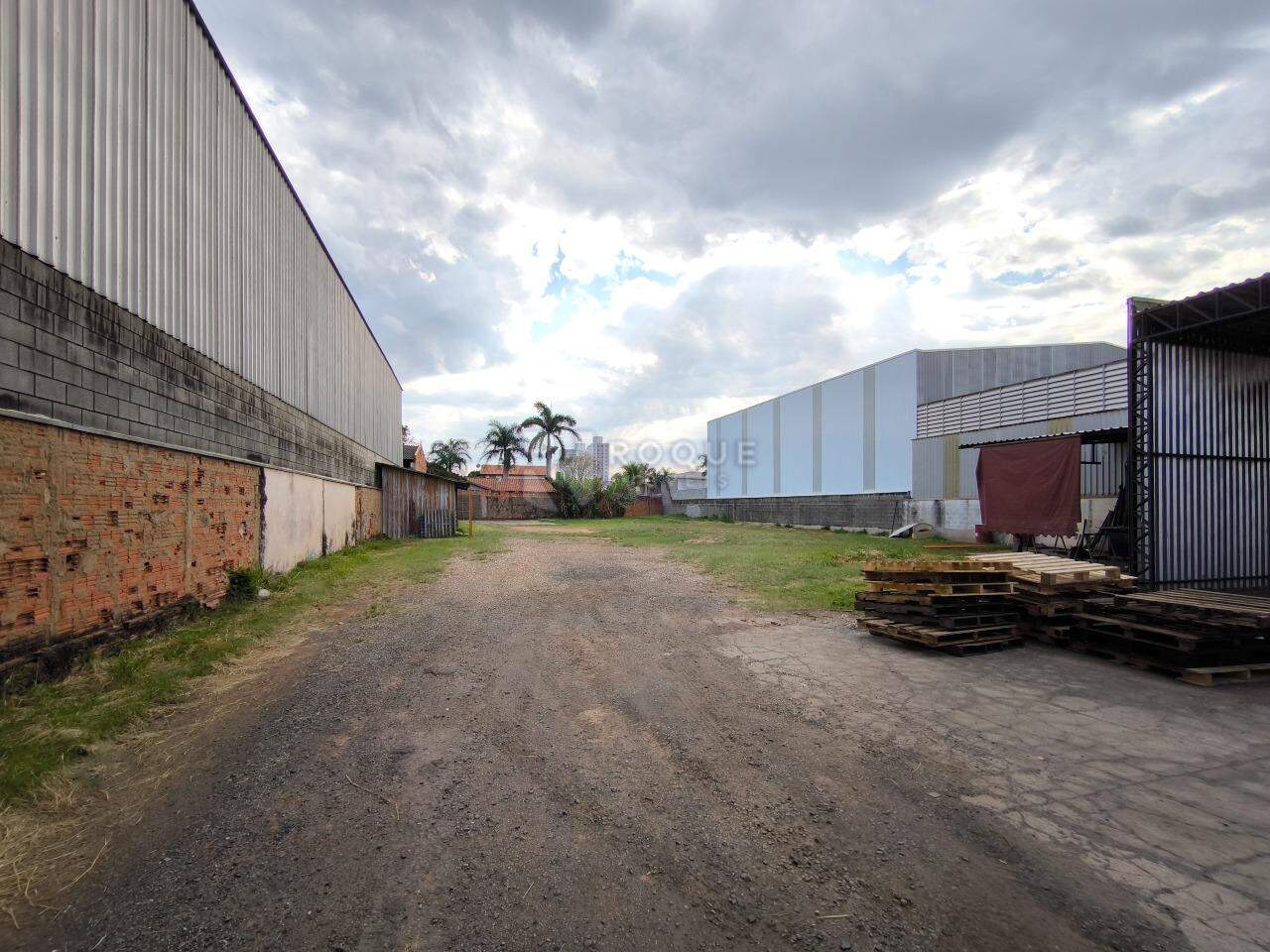 Barracão/Galpão para aluguel no bairro Jardim do Lago: Área externa