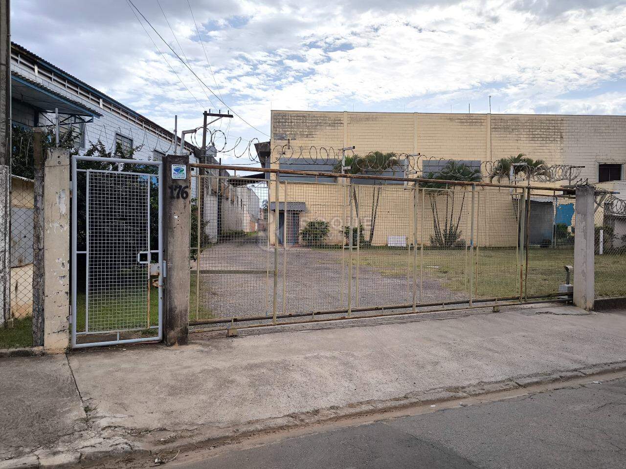 Barracão/Galpão para aluguel no bairro Jardim do Lago: Frente