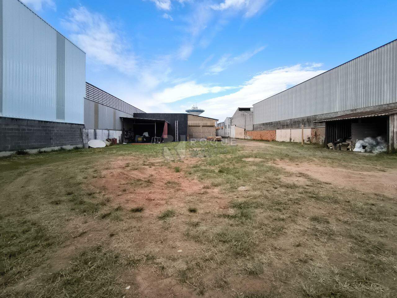 Barracão/Galpão para aluguel no bairro Jardim do Lago: Área externa