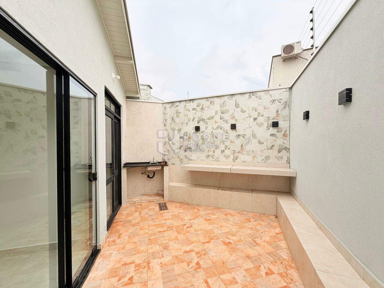 Casa Residencial para aluguel no bairro Jardim Nossa Senhora de Fátima: Quintal