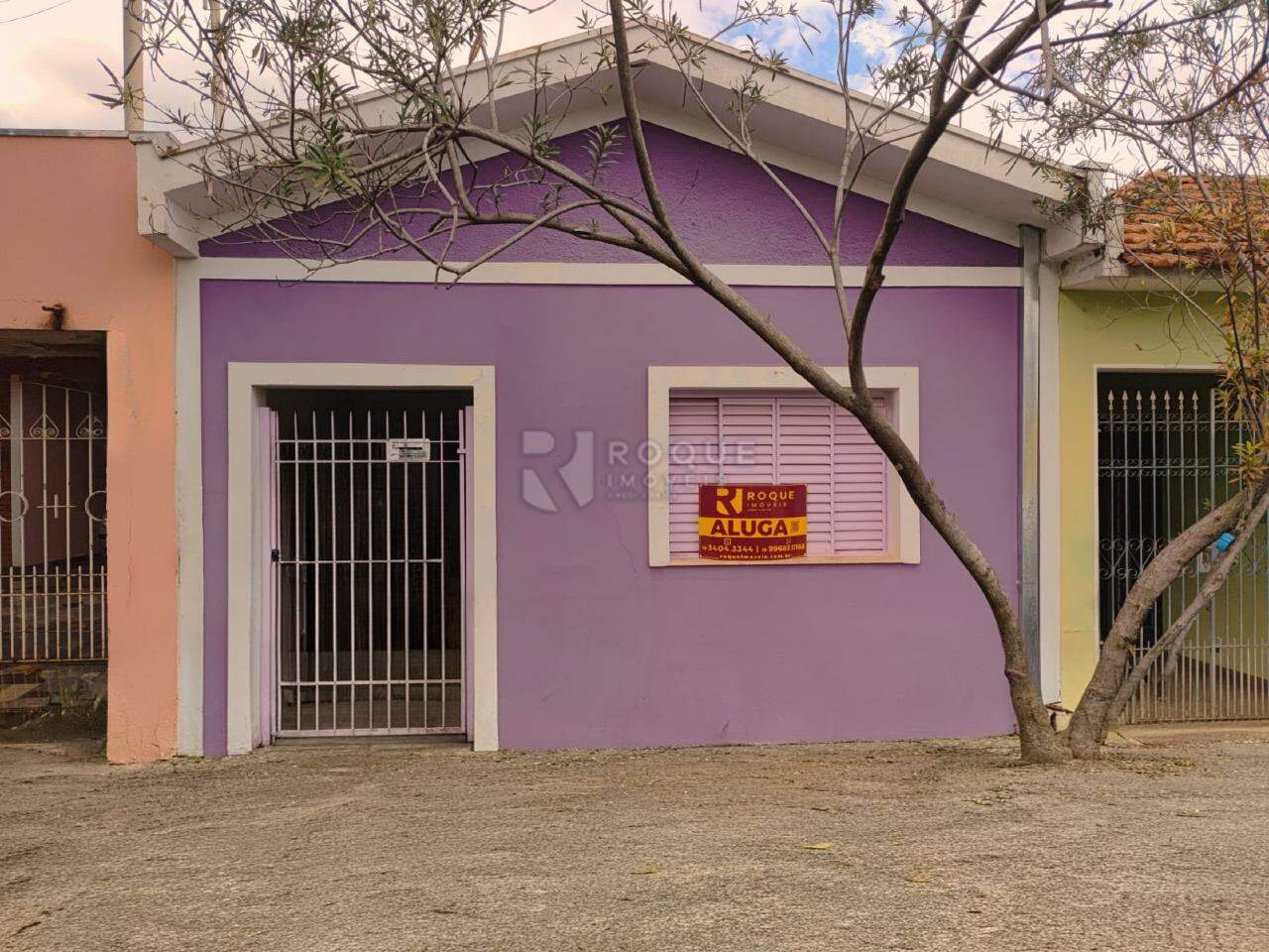 Casa Residencial para aluguel no bairro Vila Claudia: Fachada 
