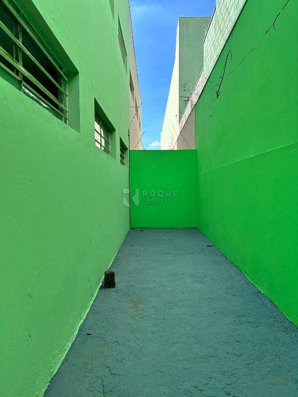 Barracão/Galpão para aluguel no bairro Jardim Porto Real: Corredor