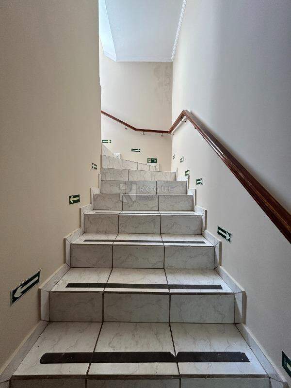 Barracão/Galpão para aluguel no bairro Jardim Porto Real: Acesso mezanino