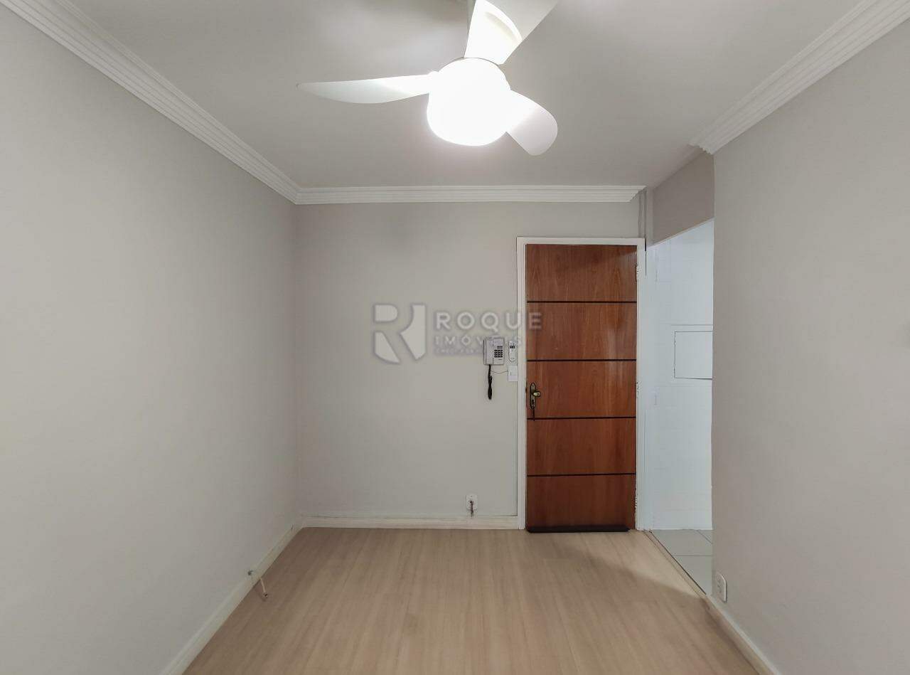 Apartamento para aluguel no bairro Vila Paulista: Sala 