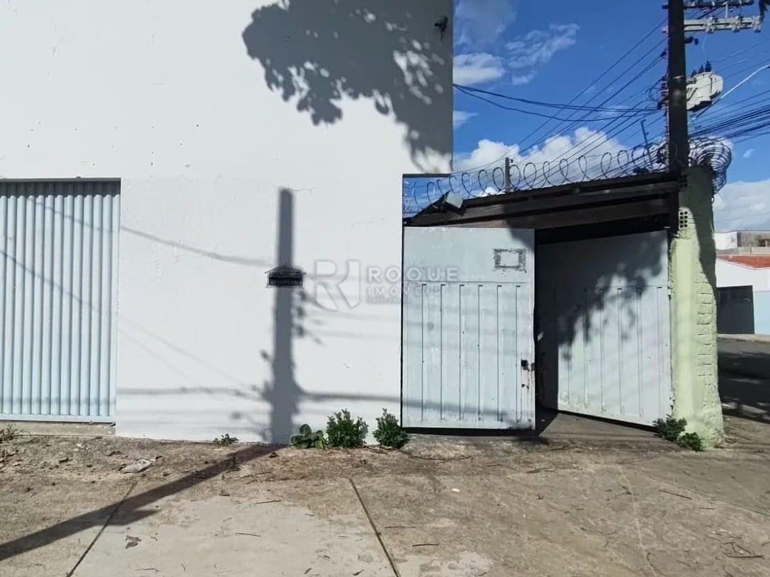 Salas/Conjuntos para aluguel no bairro Parque Residencial Aeroporto: Entrada garagem 