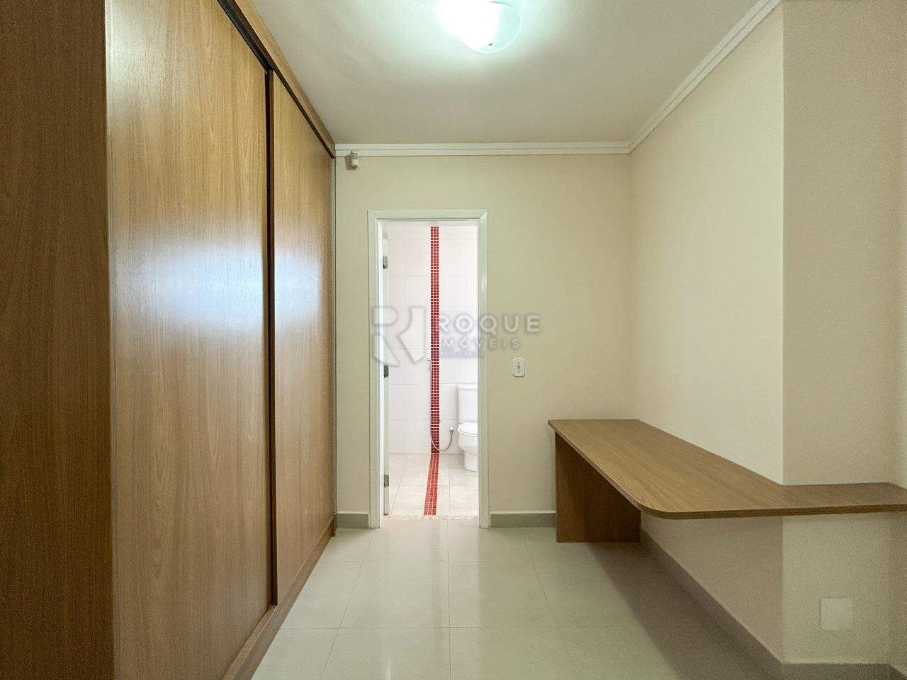 Casa em condomínio para aluguel no bairro Residencial Villa do Sol: Dormitório 3 suíte segundo andar 