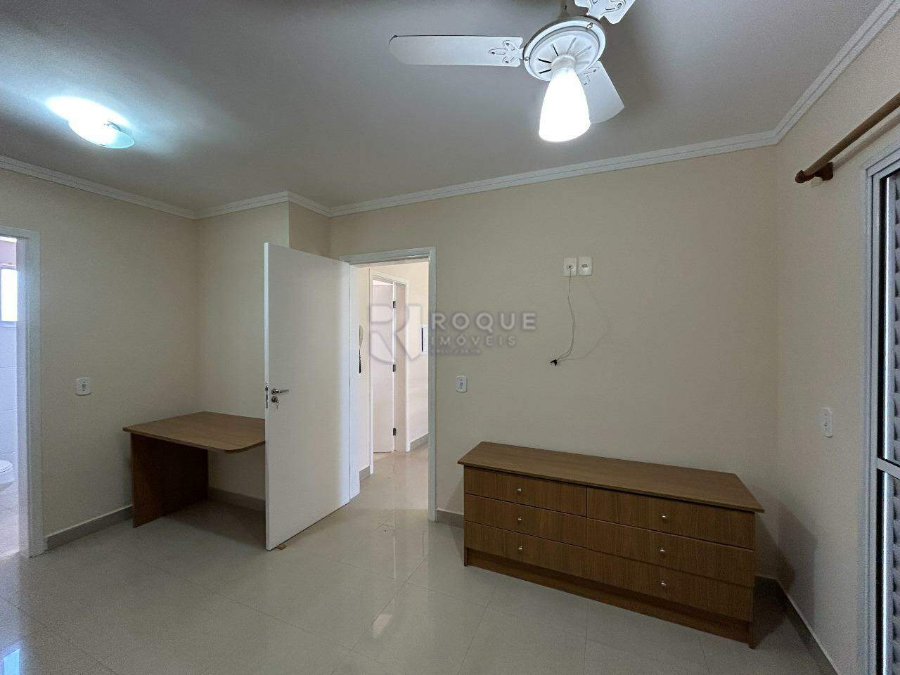 Casa em condomínio para aluguel no bairro Residencial Villa do Sol: Dormitório 3 suíte segundo andar 