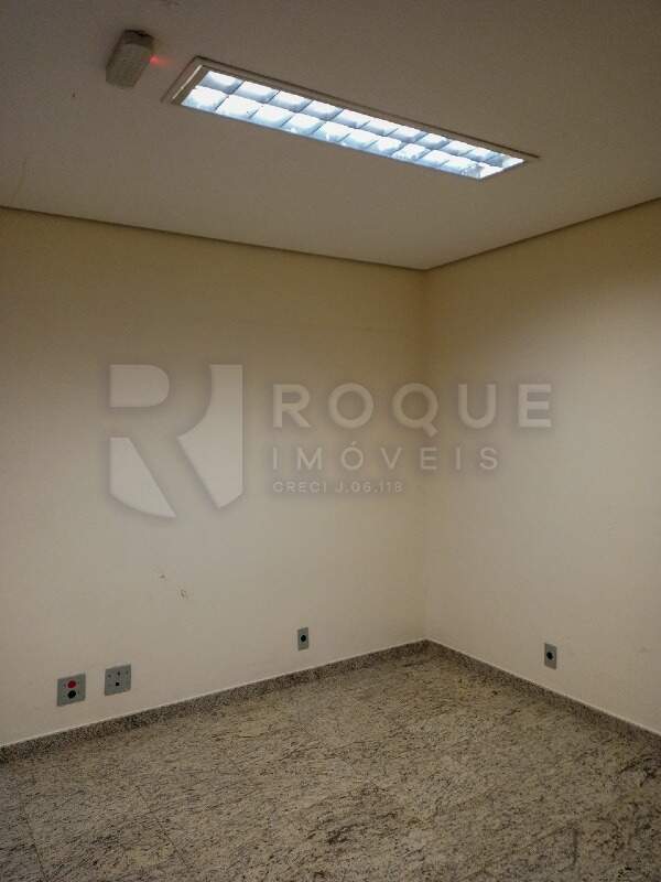 Casa Comercial para aluguel no bairro Centro: Sala 4
