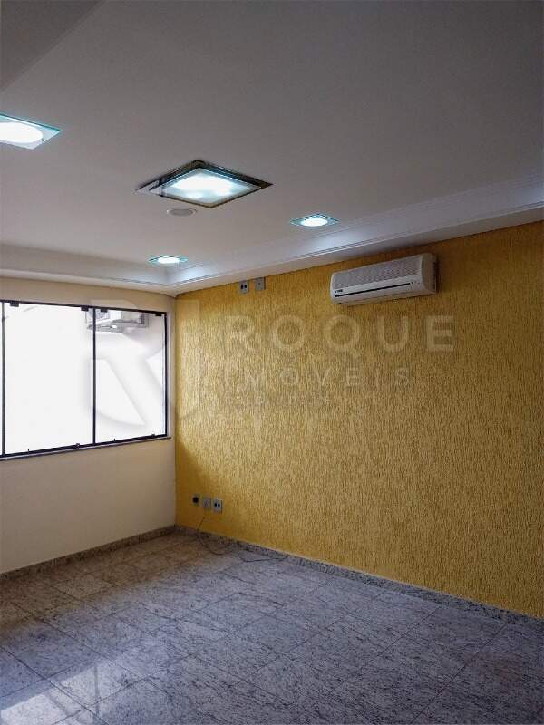 Casa Comercial para aluguel no bairro Centro: Sala 6