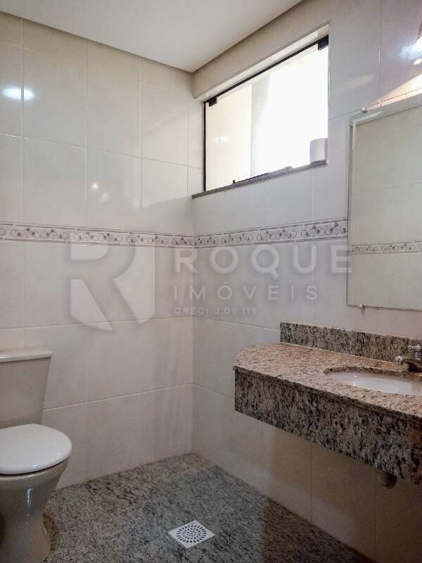 Casa Comercial para aluguel no bairro Centro: WC 3