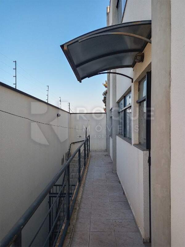 Casa Comercial para aluguel no bairro Centro: Corredor