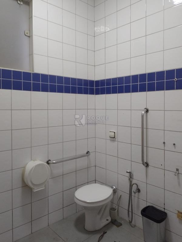 Salas/Conjuntos para aluguel no bairro Vila Santa Lina: WC Social Térreo