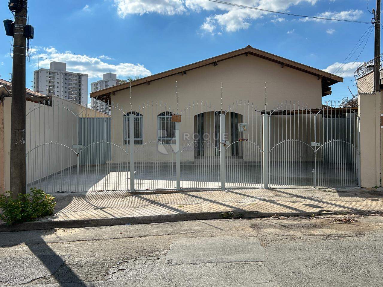 Casa Residencial para aluguel no bairro Parque Residencial Aeroporto: Fachada 